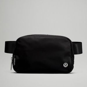 Lululemon Everywhere Belt Bag 1L - Black